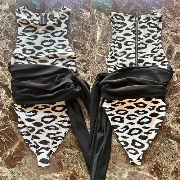 New SAME SWIM Bridgette Belted One Piece Swimsuit in Black Leopard - Picture 3 of 8